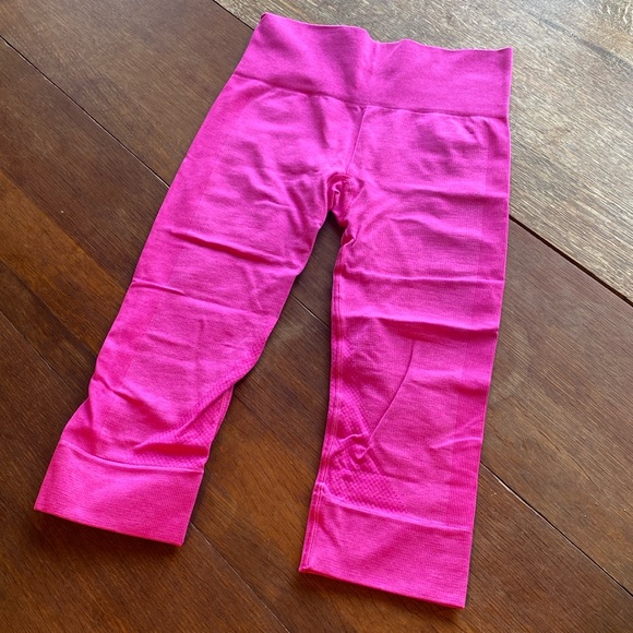 LULULEMON HIGH WAISTED SEAMLESS PINK LEGGINGS 🍋 - Picture 2 of 11